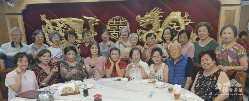 出席人員一起合照