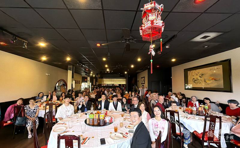 佛州甘城臺灣鄉親會與佛羅里達大學臺灣學生會參與情形