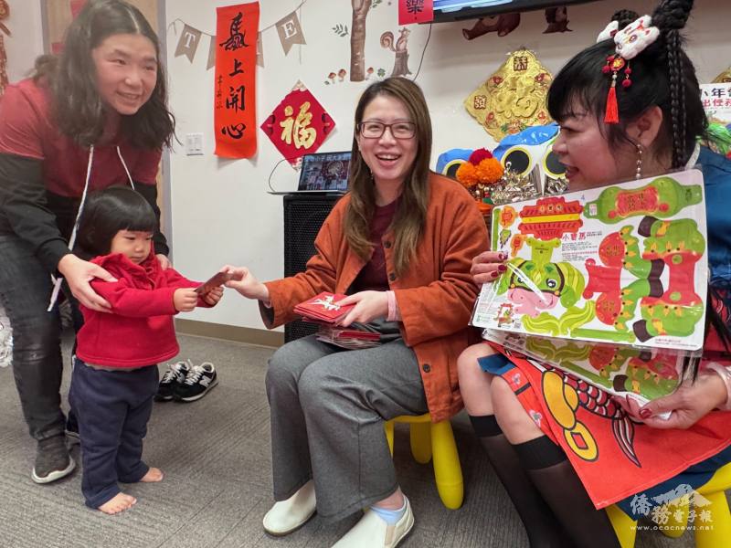 蔡佳樺發放總統府福袋