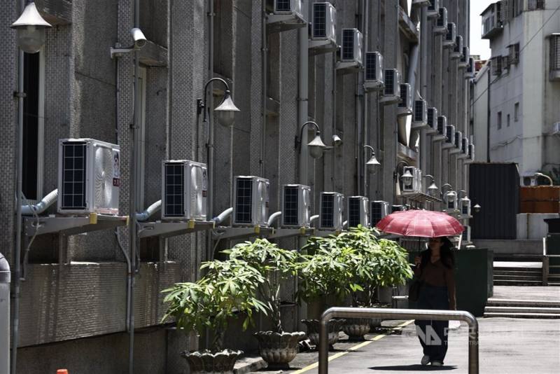 台電將推出「住商節能型」方案，預計4月開放用戶報名，對象為家中有智慧家電、充電樁等設備的民眾，結合智慧電表，若能在電力系統有需要時，配合台電指令調整用電模式，可獲節電回饋。（中央社檔案照片）