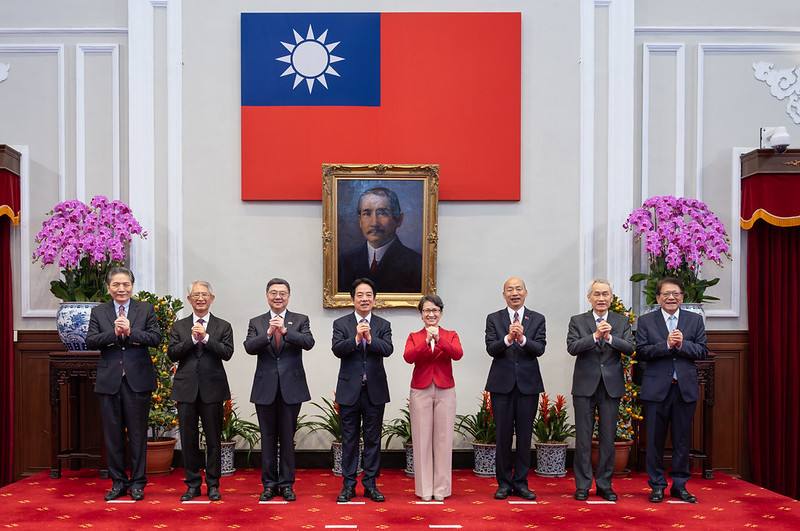 賴清德總統今（23）日上午在總統府與五院院長進行新春茶敘，強調在憲政體制下各院分工合作、共同承擔國家責任的重要性