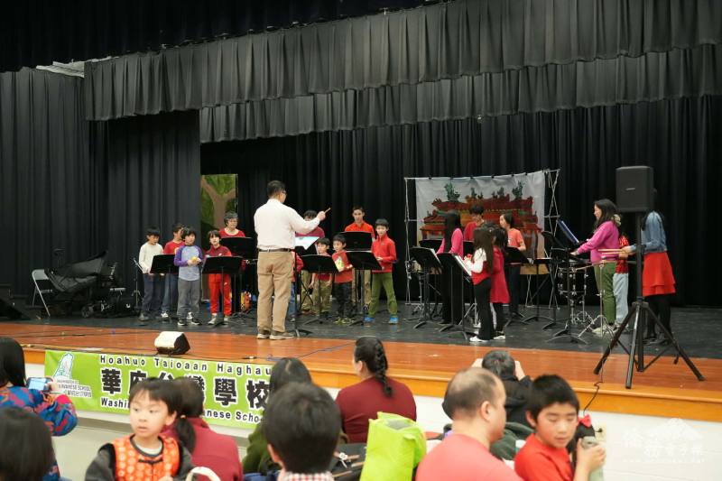 臺灣學校學生打擊樂表演