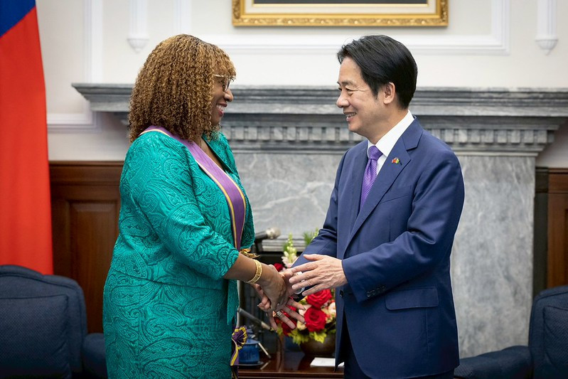 President Lai confers decoration on Saint Vincent and the Grenadines ...