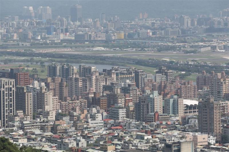 圖為台北市大直一帶住宅。（中央社檔案照片）