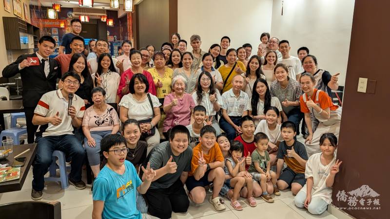 恩卡鄉親們於活動尾聲合影留念