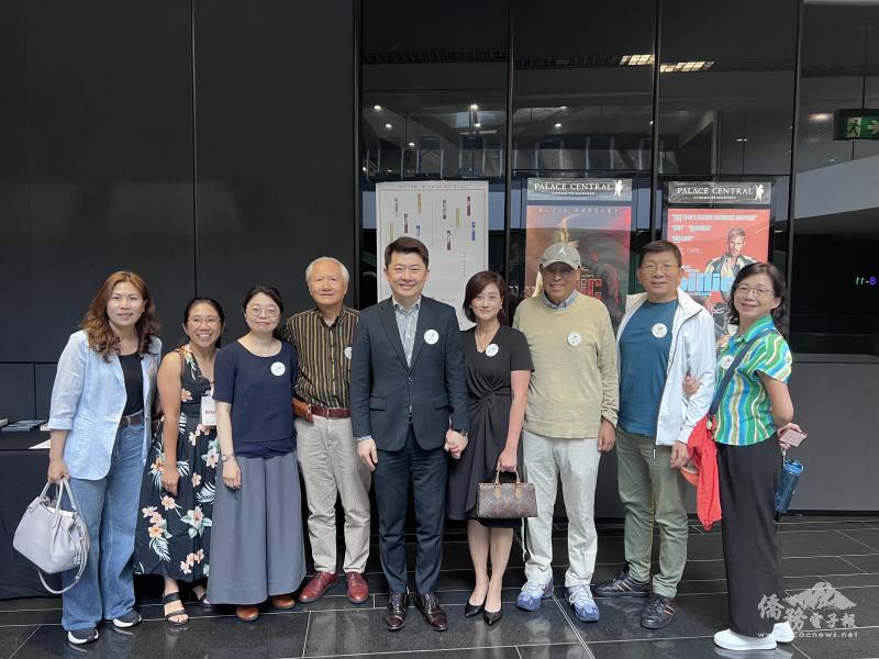 與會貴賓(左起:江佳慧、顏杏芳、郭美芬、謝誠峰、吳正偉伉儷、陳冠文、陳錦燦伉儷)