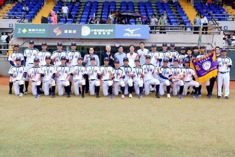 114學年度高中棒球聯賽（木棒組）冠軍戰28日舉行，最終由桃園市平鎮高中（圖）擊敗新北市穀保家商，成功拿下隊史第7冠。（學生棒球運動聯盟提供）