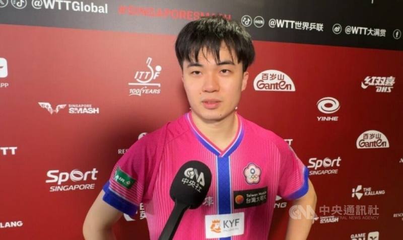 世界桌球職業大聯盟（WTT）新加坡大滿貫賽，「台灣一哥」林昀儒28日在男單8強以4比1擊敗德國好手法蘭西斯卡，闖進WTT大滿貫賽的男單4強，在場邊接受中央社訪問