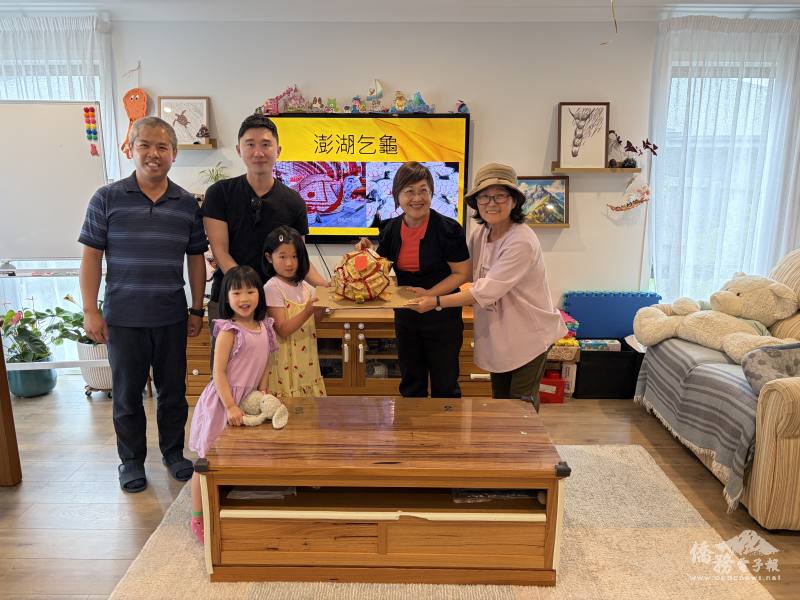 徐佳青委員長參訪文會軒，觀摩教學情形