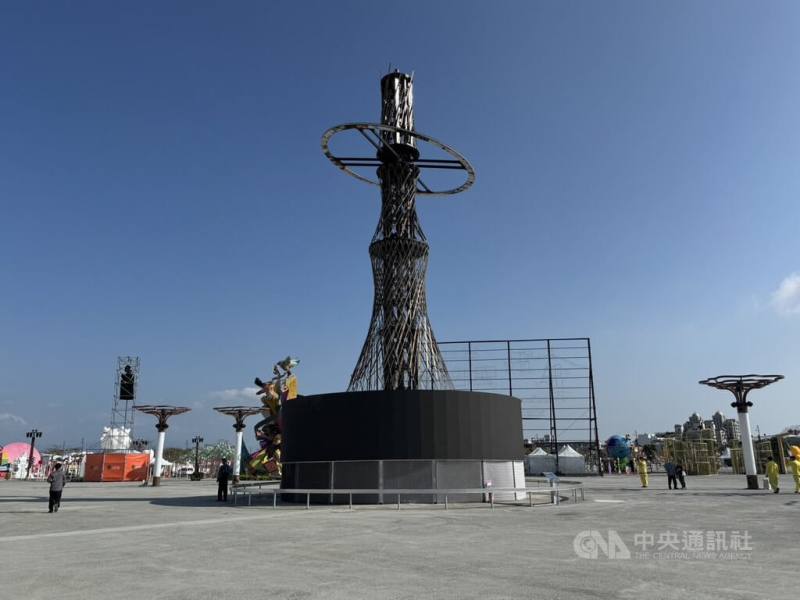 2026台灣燈會3日起至15日將在嘉義盛大登場，主燈「光沐」（圖）以太陽、神木與水為象徵，從「世界的阿里山」出發，描繪台灣自海洋誕生、生命演化到文明形成的旅程