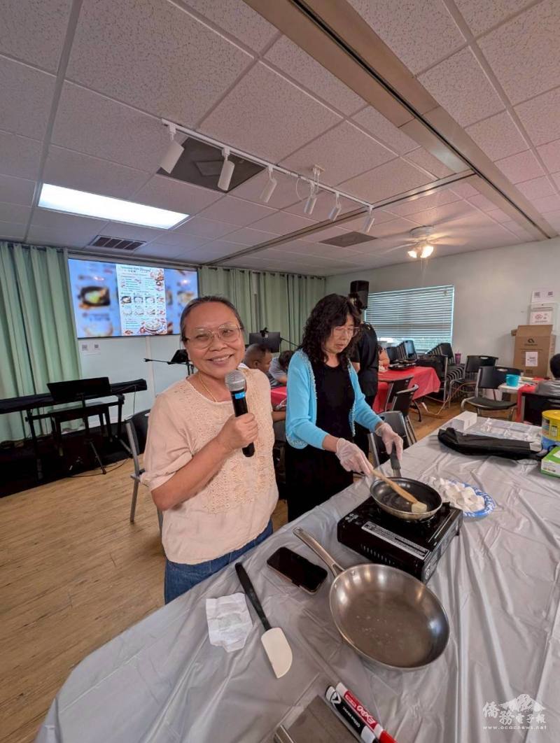 講師認真講解步驟，確保大家都能成功製做
