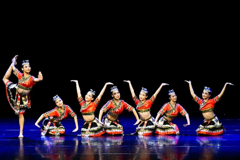 楚殷舞蹈工作室《苗山踏歌》