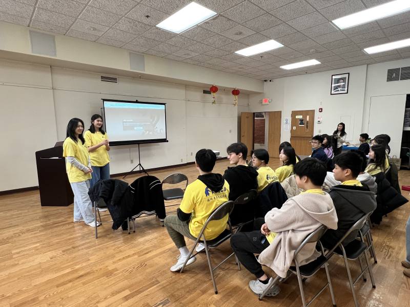 波士頓 FASCA 現任會長 Sophia Kao 與共會長 Abby Kao 主持月會集訓