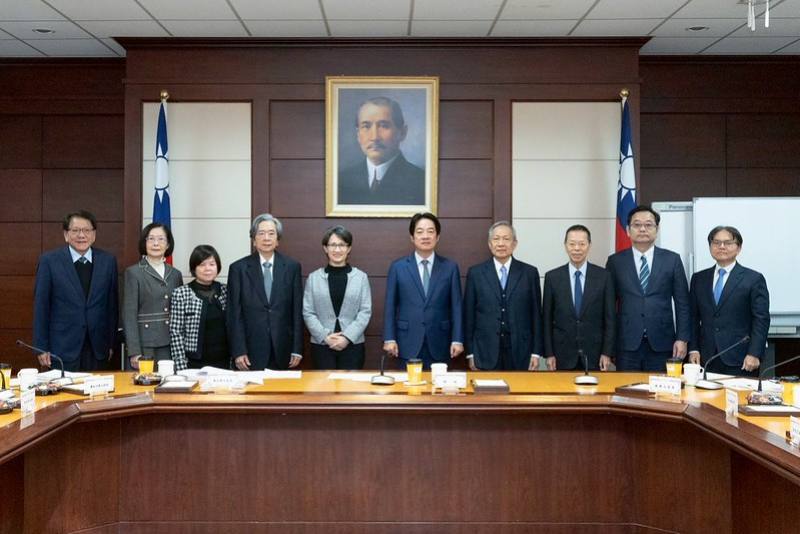 賴清德總統今（10）日上午出席在總統府召開的「第7屆監察委員提名審薦小組」第1次會議