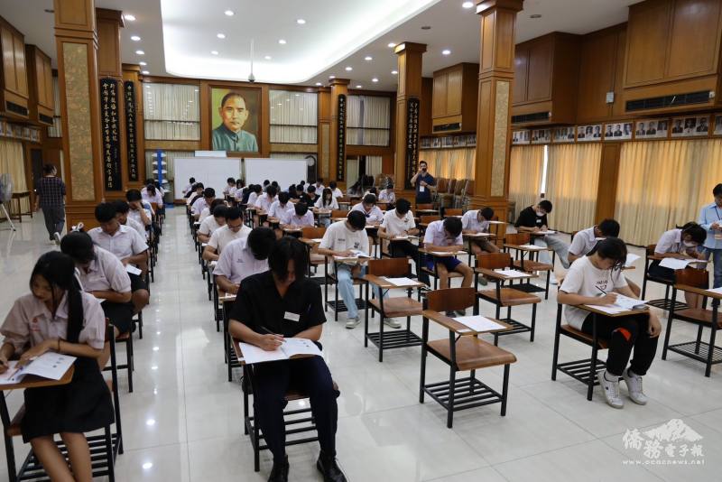 在曼谷泰國中華語文中心考試情形