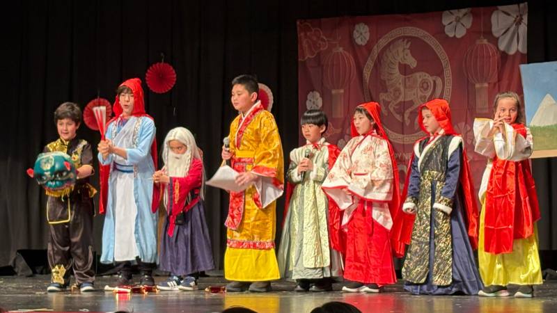 二年級話劇《年獸的故事》