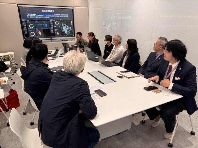 連江縣政府行政處10日至台北市政府資訊局交流，取經數位治理與數據決策，並針對公共支付平台開源共享等達成初步共識。（連江縣政府提供）