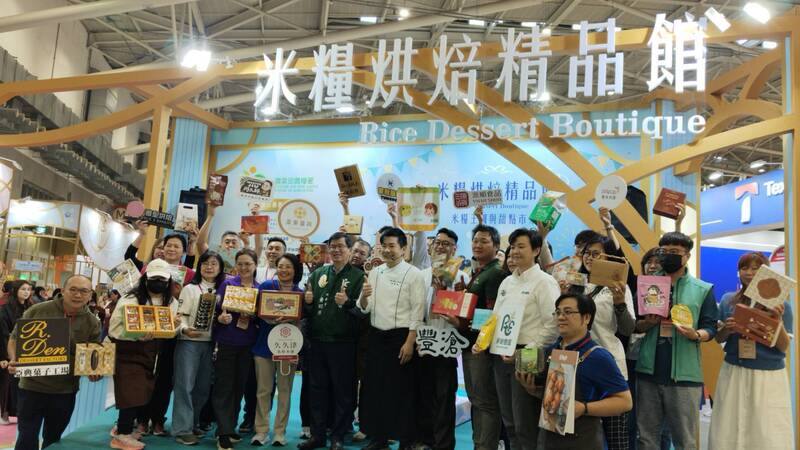 2026台北烘焙暨設備展12日起至15日在南港展覽館熱鬧開幕，農業部農糧署設置的「米糧烘焙精品館」攜手28家業者，展出各式以國產米穀粉與在地雜糧製作的創意烘焙產品。