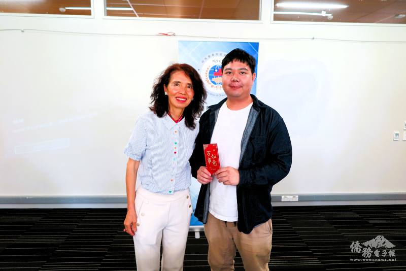 紐西蘭經貿聯誼會會長林麗慧(左)與Nomad Sustaintech創辦人侯威安(右)