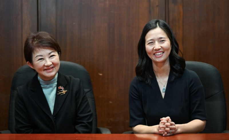Taichung Mayor Lu Shiow-yen (left) and Boston Mayor Michelle Wu (top right). Image taken from Michelle Wu's Facebook