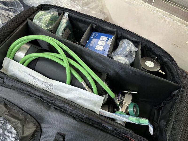 學校增購三合一急救甦醒器，可協助護理人員於特殊疾病學生緊急傷病處置時，提供更即時且專業救護支援。 （教育部提供）