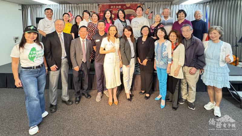 橙縣、聖地牙哥貴賓與僑領到場支持