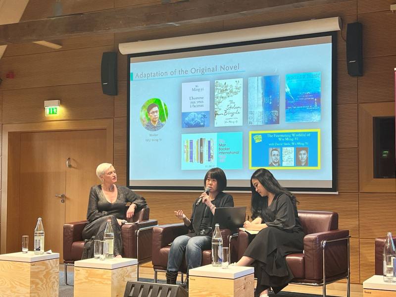 Chen (center) also participated in a panel alongside Jordana Leigh (left), Vice President of Artistic Programming at Lincoln Center. (Photo: The Taiwan Cultural Center in France)