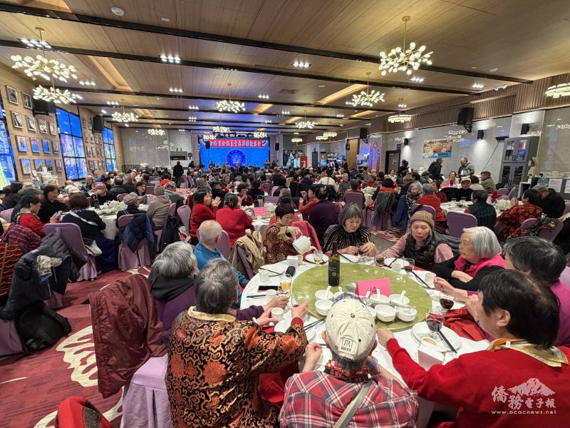 西雅圖僑團代表及政要齊聚