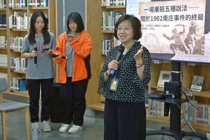 臺史博副館長莊佩樺於成果展示活動中致詞表示，對土城高中學生的表現印象非常深刻。（臺史博提供）