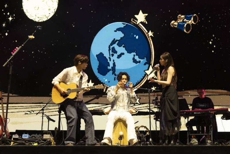 樂團告五人近日赴澳洲墨爾本、雪梨舉辦「Run, Run, Run! 黑夜狂奔」演唱會，除了演唱「愛在夏天」、「一念之間」等經典歌，也接受觀眾點歌。（相信音樂提供）