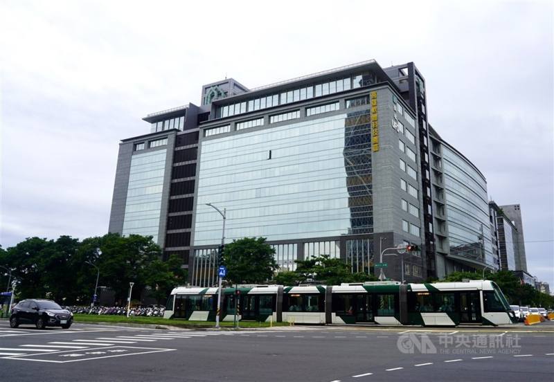 鴻海攜手輝達（NVIDIA）在高雄軟體園區建置以超級晶片GB200伺服器為核心的先進算力中心。圖為高雄軟體科技園區一景。（中央社檔案照片）