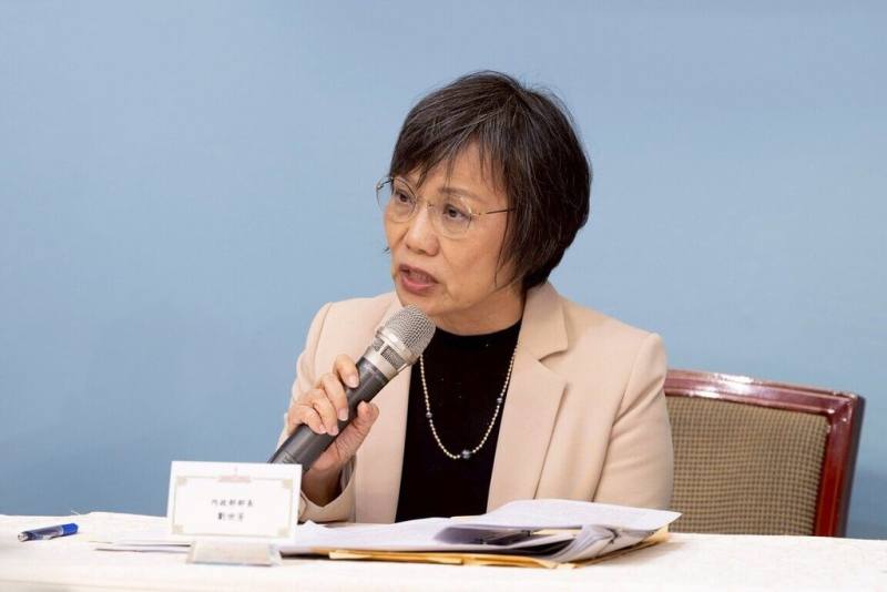 內政部長劉世芳19日出席全社會防衛韌性委員會第7次委員會議會後記者會。（總統府提供）