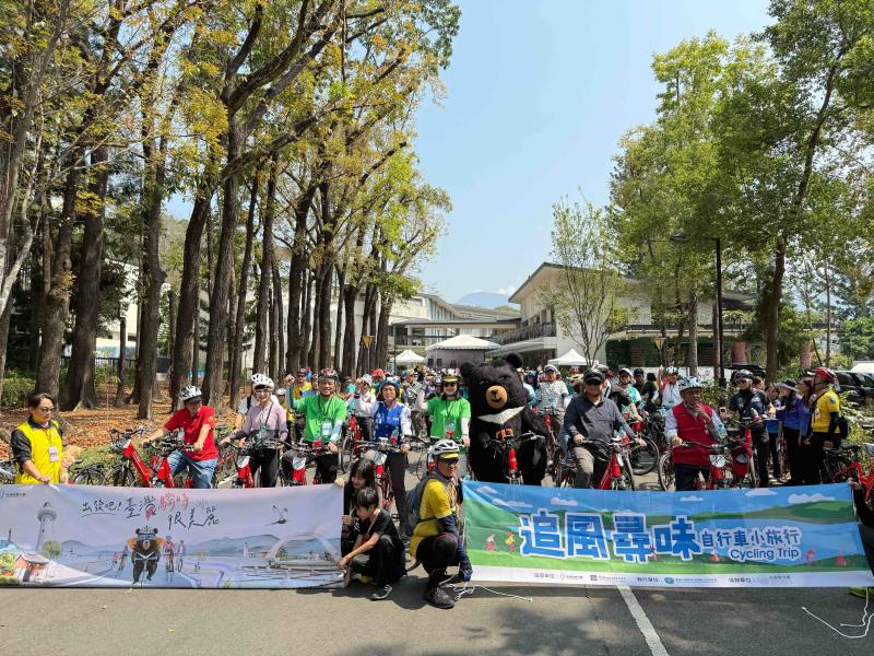 觀光署於茂林啟動《出發吧！臺灣騎時很美麗》2026自行車年度盛典，透過雙輪探索臺灣島嶼之美。
