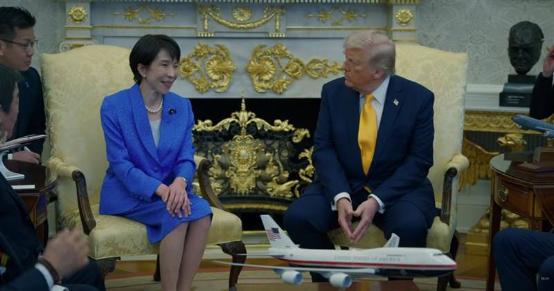 Japanese Prime Minister Sanae Takaichi (left) and U.S. President Donald Trump meet at the White House on Thursday. Screenshot taken from the White House's YouTube channel