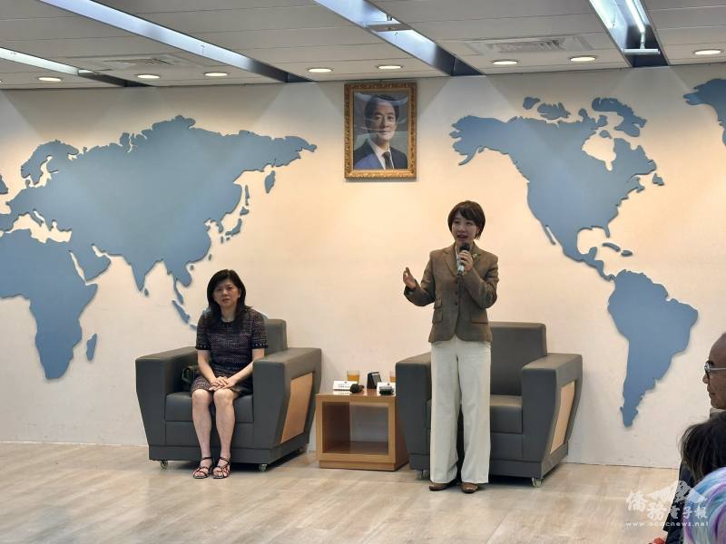 北美洲臺灣旅館公會聯合總會回國訪問團拜會僑委會