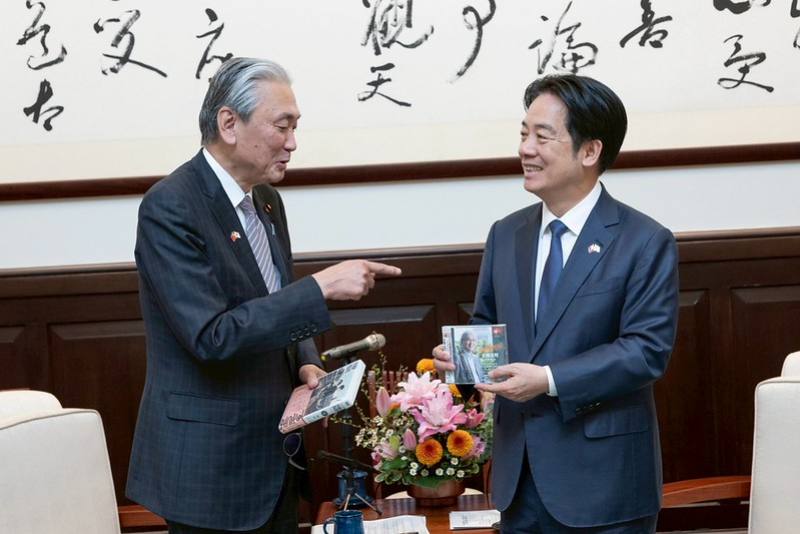 President Lai meets with Japan-ROC Diet Members’ Consultative Council Chairman Furuya Keiji.