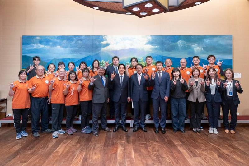 賴清德總統今（23）日上午接見「社團法人台南市聽障體育運動協會」