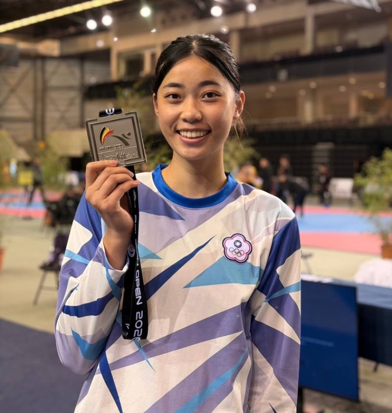 在隆默爾舉行的跆拳道比利時公開賽，台灣女將羅嘉翎（圖）22日在女子62公斤級摘銀，同時是巴黎奧運後首度站上國際賽頒獎台，顯示狀態漸入佳境。（劉聰達提供）