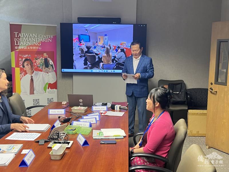 矽谷中文學校校長寇惠風致詞