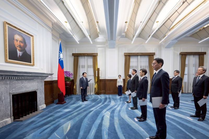 宣誓儀式開始後，總統就監誓人位置，由司儀唱名宣誓人，並由司法院秘書長高金枝帶領宣讀誓詞