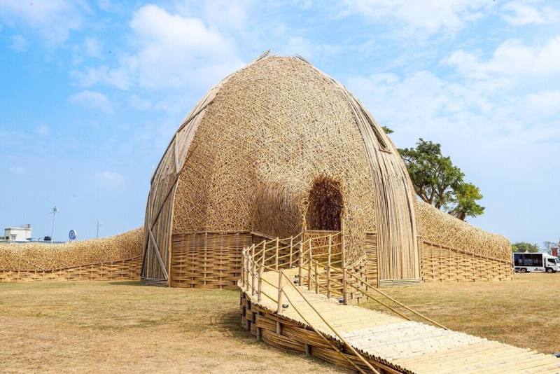 2026台灣燈會唯一現地保留作品「嘉義夢燈區」（圖），即日起重新開放參觀，作品由藝術家王文志創作，讓參訪能在光影流轉之間，感受藝術與自然交織的美好。（嘉義縣政府提供）