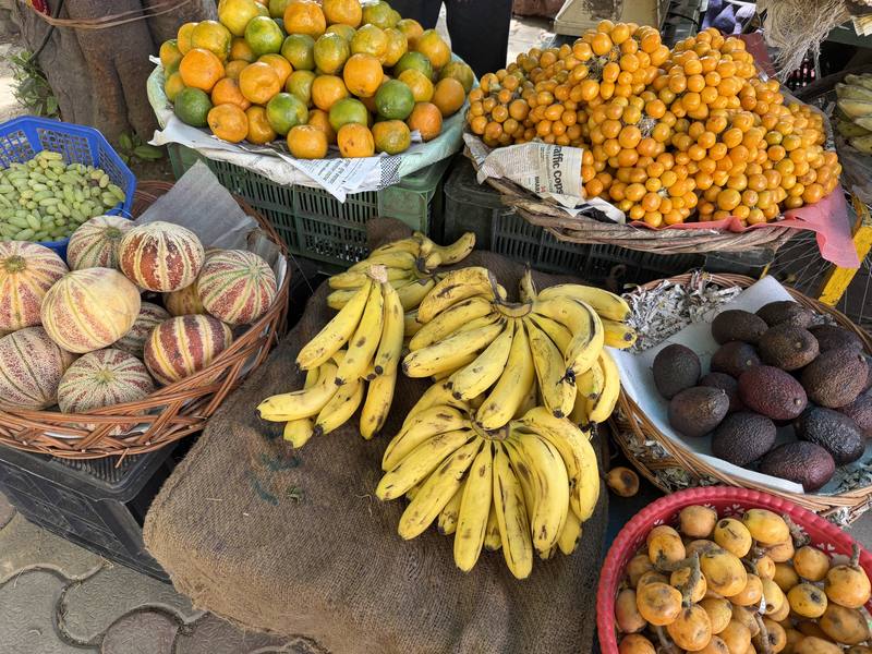 在中東衝突影響下，關鍵海域航運受阻，印度香蕉出口因近8成銷往中東，受到重大衝擊。