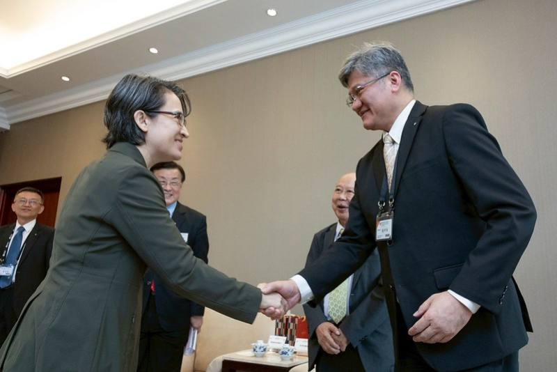 副總統接見「謙誠法律事務所李勝雄律師暨國際基甸會中華民國總會一行」