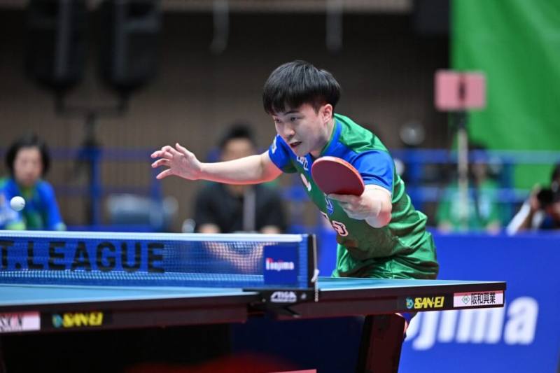 台灣桌球好手林昀儒27日在日本職業桌球聯賽T.League男子組幫助東京木下隊勇奪隊史第5座冠軍，同時榮膺總決賽最有價值球員（MVP）。（圖取自facebook.com/tleagueofficial/）