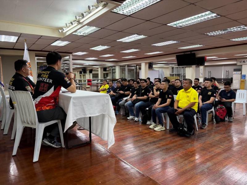 菲華文經總會消防研習營同學會為2026年菲華青年消防研習營成員舉辦行前說明會