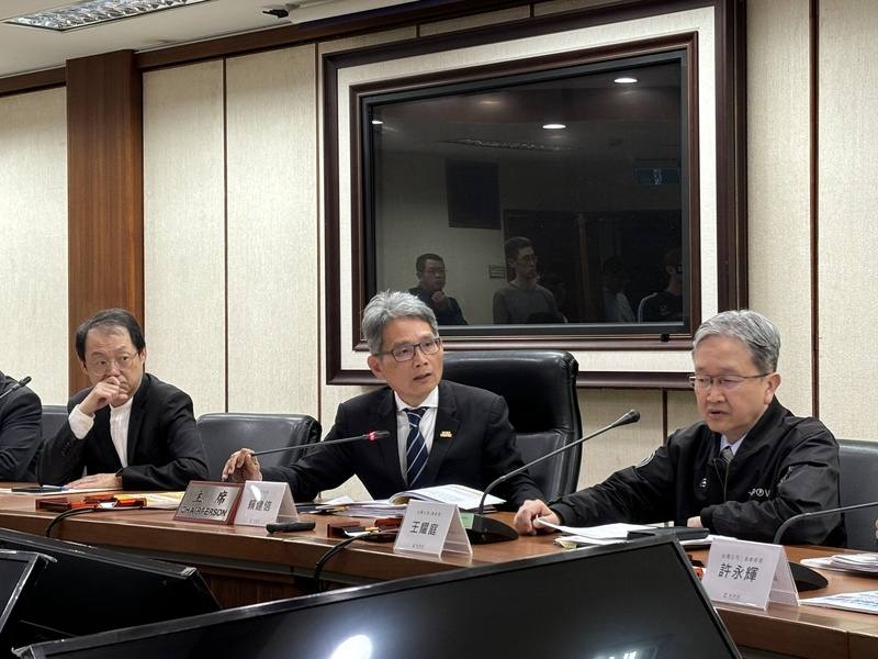 經濟部次長賴建信27日主持「115年第1次電價費率審議會」，決議本次電價不調整，維持平均電價每度新台幣3.7823元。