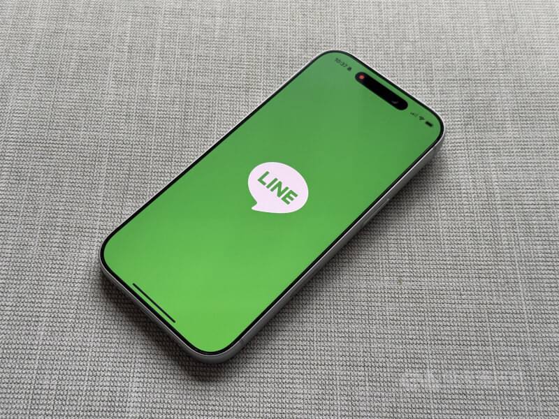 數發部資安署表示，已首次針對LINE假網站聲請停止解析，並公布9個假網址，提醒民眾務必從官方管道下載，以防個資外洩。（中央社檔案照片）