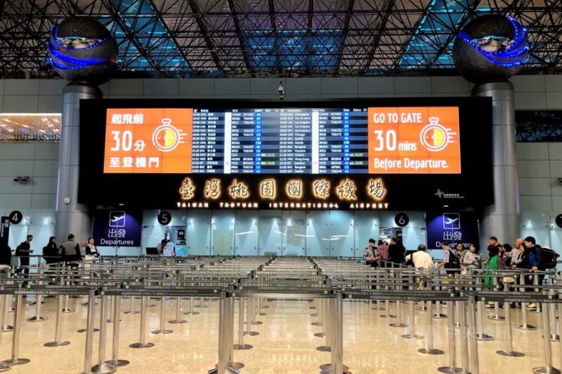 圖為桃園國際機場出境大廳。（中央社檔案照片）