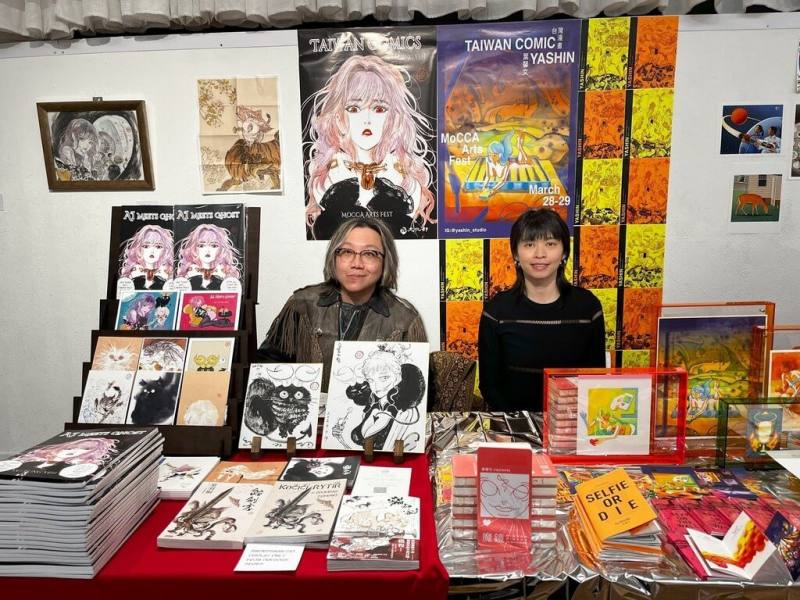 漫畫創作者葉羽桐（圖左）、葉馨文（圖右）出席「紐約漫畫及卡通博物館藝術節」。（駐紐約台北文化中心提供）