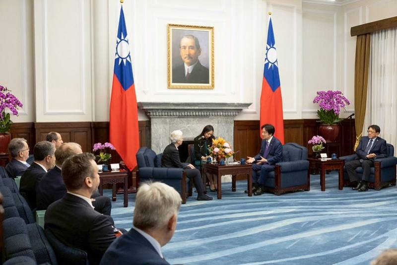 總統接見「歐洲議會安全暨防衛委員會官方代表團」